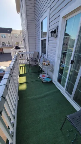 $3,400 | 45 Nicholas Drive West, Unit C, Des Plaines, IL 60016