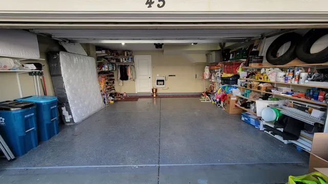 $3,400 | 45 Nicholas Drive West, Unit C, Des Plaines, IL 60016