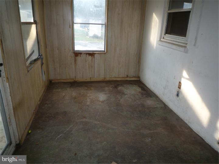 406 Spring Valley Road Reading, PA 19605 - Photo 6 of 19