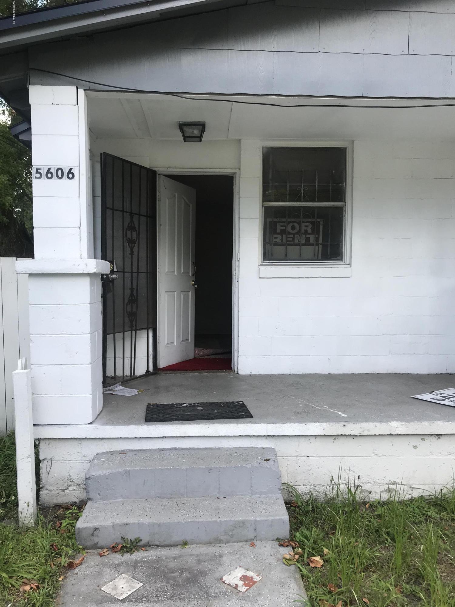 5606 Moncrief Road Jacksonville, FL 32209 - Photo 18 of 26 a view of entrance gate of the house