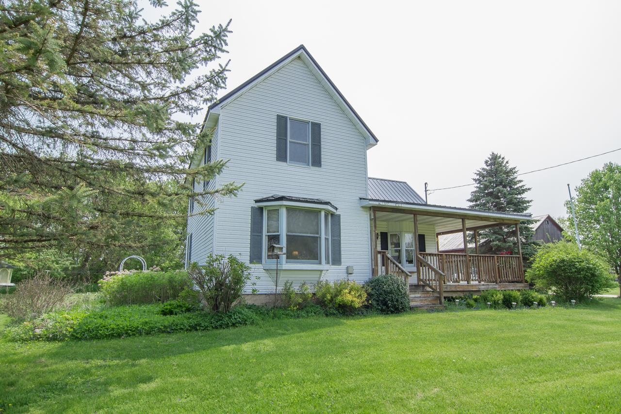 4538 North Coleman Road Coleman, MI 48618 - Photo 3 of 21