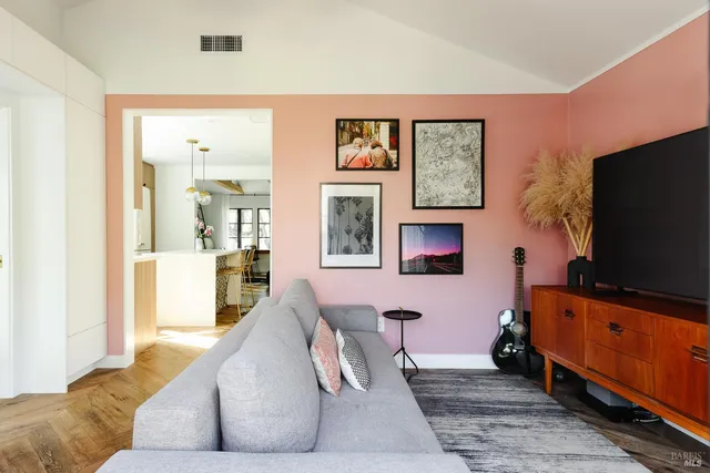 $1,050,000 | 18445 1st Avenue, Sonoma, CA 95476