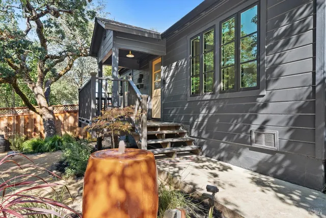 $1,050,000 | 18445 1st Avenue, Sonoma, CA 95476