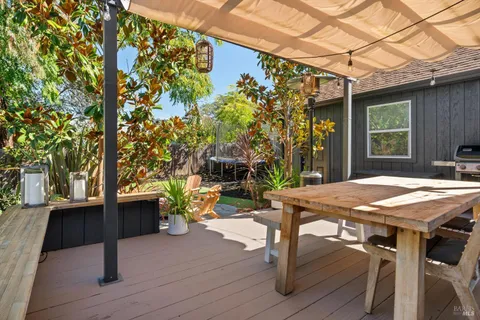 $1,050,000 | 18445 1st Avenue, Sonoma, CA 95476