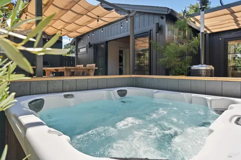 $1,050,000 | 18445 1st Avenue, Sonoma, CA 95476