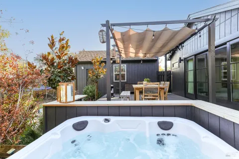 $1,050,000 | 18445 1st Avenue, Sonoma, CA 95476