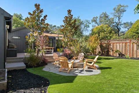 $1,050,000 | 18445 1st Avenue, Sonoma, CA 95476