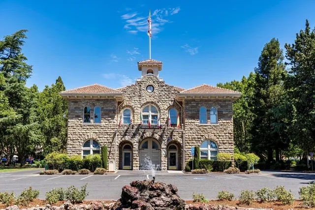 $1,050,000 | 18445 1st Avenue, Sonoma, CA 95476