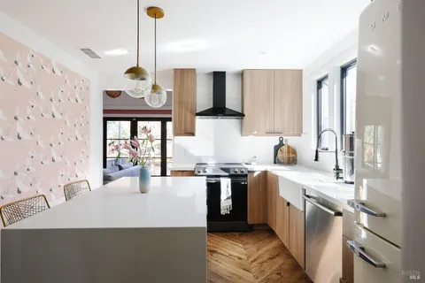 $1,050,000 | 18445 1st Avenue, Sonoma, CA 95476