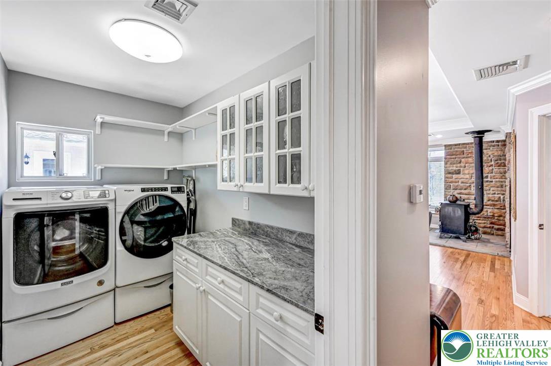 1284 Burger Hollow Road Effort, PA 18330 - Photo 54 of 100 Laundry Room w/ Quartz Countertop