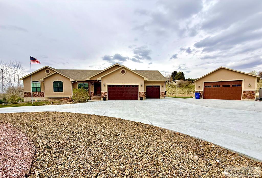 5465 Rio Seco Drive Idaho Falls, ID 83406 - Photo 2 of 36
