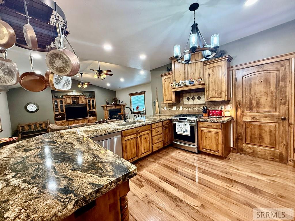 5465 Rio Seco Drive Idaho Falls, ID 83406 - Photo 10 of 36