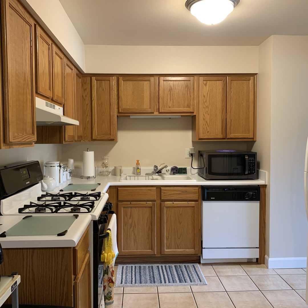 19330 Wolf Road, Unit 8 Mokena, IL 60448 - Photo 4 of 16