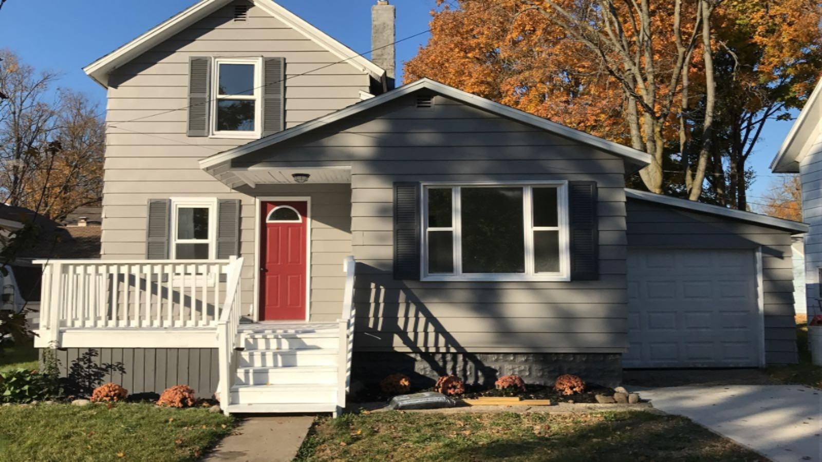 207 West Bennett Street Three Rivers, MI 49093 - Photo 1 of 16 IMG_1538