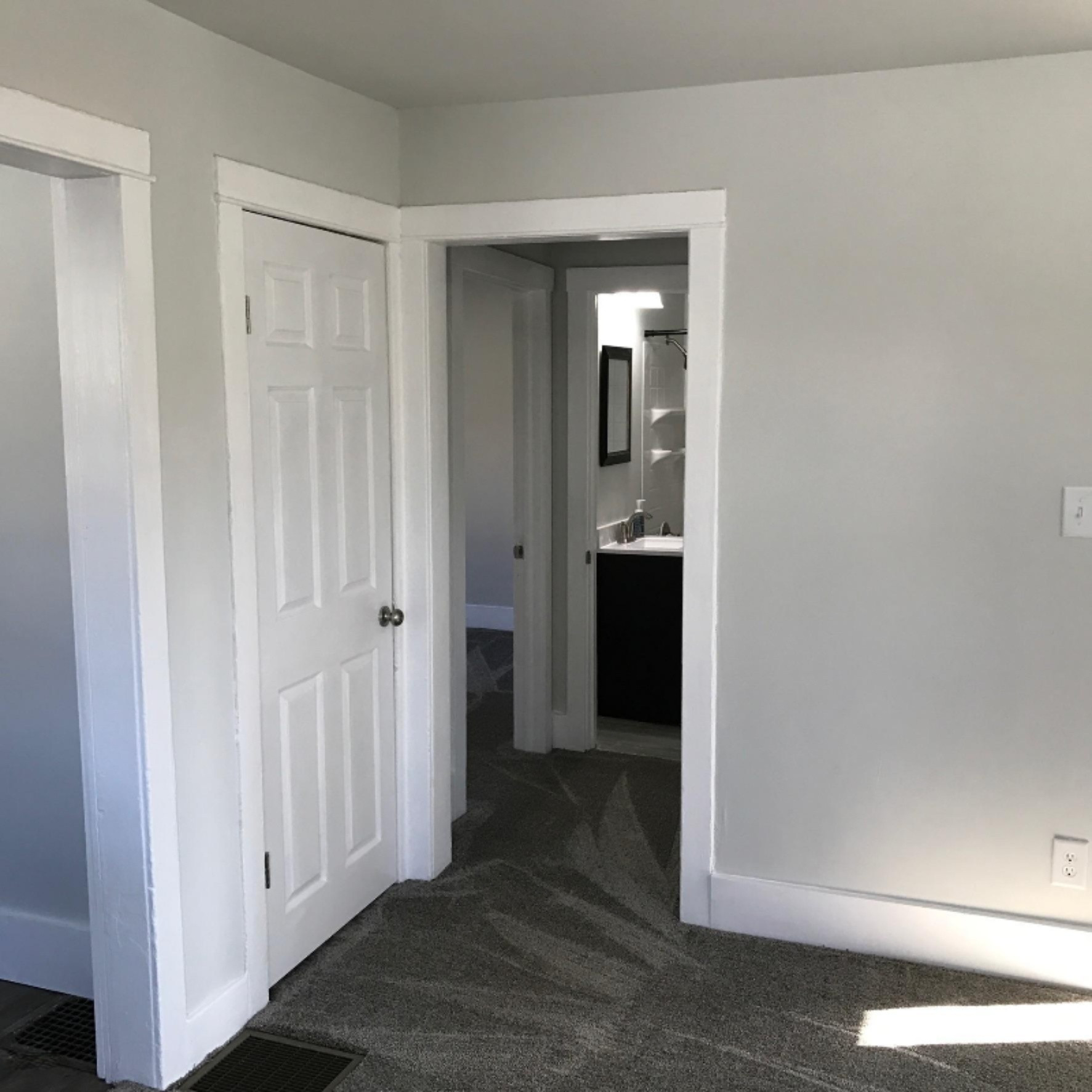 207 West Bennett Street Three Rivers, MI 49093 - Photo 9 of 16 IMG_1556