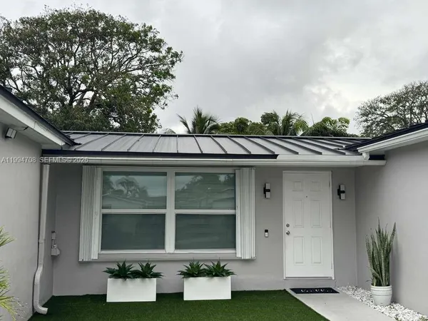 $599,000 | 6582 Northwest 1st Street, Margate, FL 33063