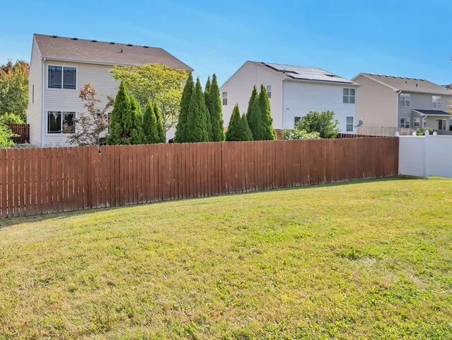 $389,999 | 1418 Fitzer Drive, Joliet, IL 60431