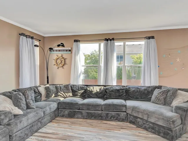 $389,999 | 1418 Fitzer Drive, Joliet, IL 60431