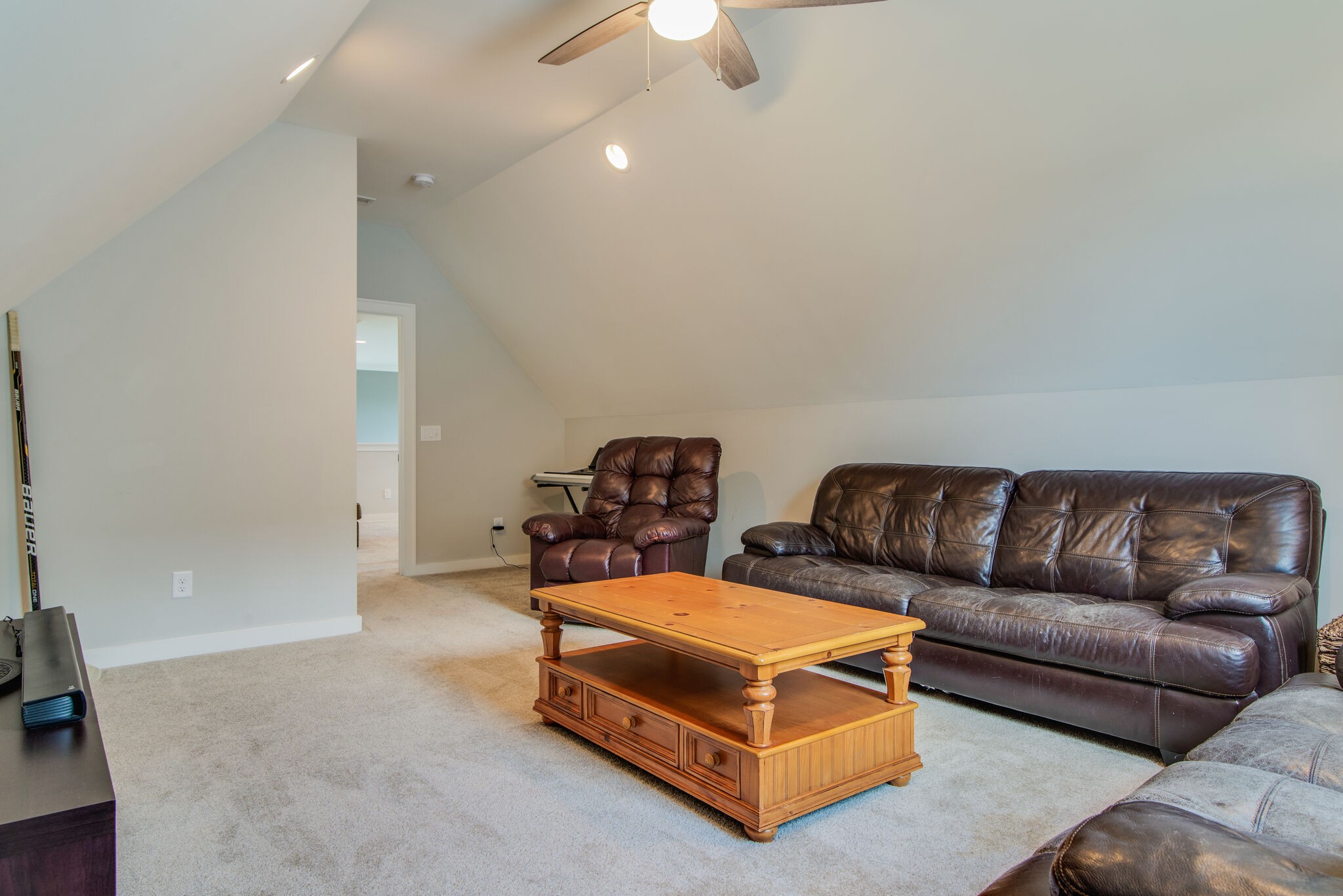 780 Plowson Road Mount Juliet, TN 37122 - Photo 31 of 41 a living room with furniture