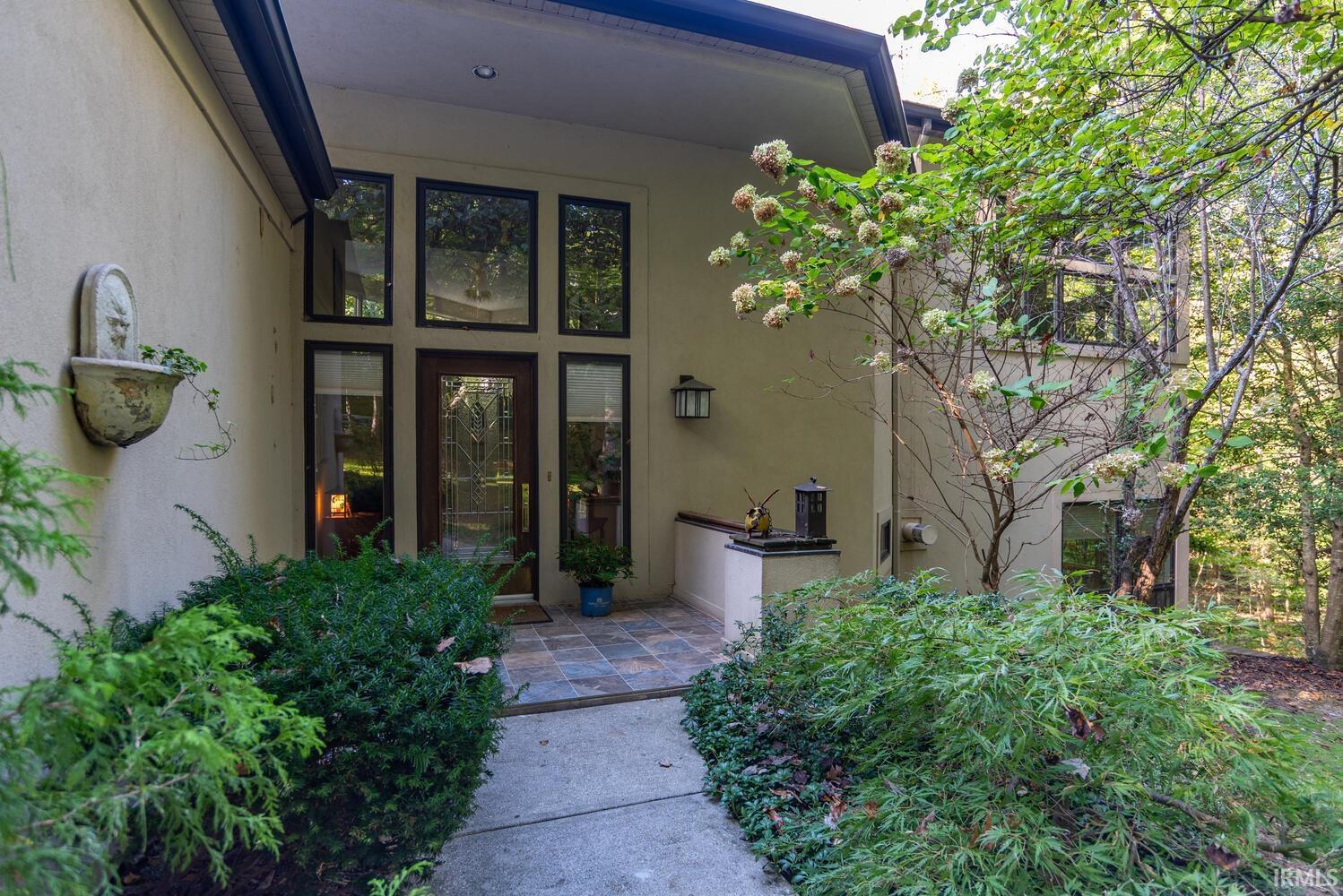 537 Fawn Ridge Trail Bloomington, IN 47408 - Photo 2 of 35 Gallery Image 2