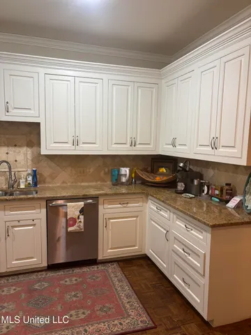 $525,000 | 256 Eastbrooke Street, Jackson, MS 39216