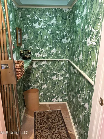 $525,000 | 256 Eastbrooke Street, Jackson, MS 39216