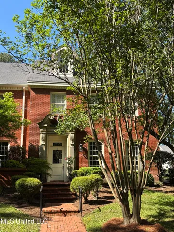 $525,000 | 256 Eastbrooke Street, Jackson, MS 39216