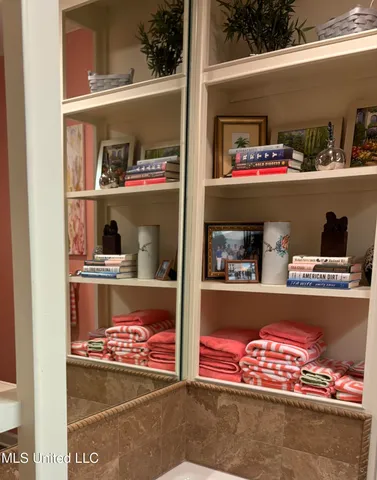 $525,000 | 256 Eastbrooke Street, Jackson, MS 39216