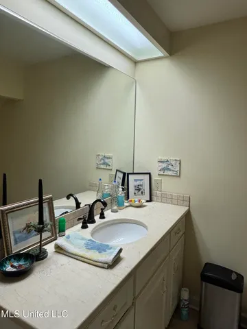 $525,000 | 256 Eastbrooke Street, Jackson, MS 39216