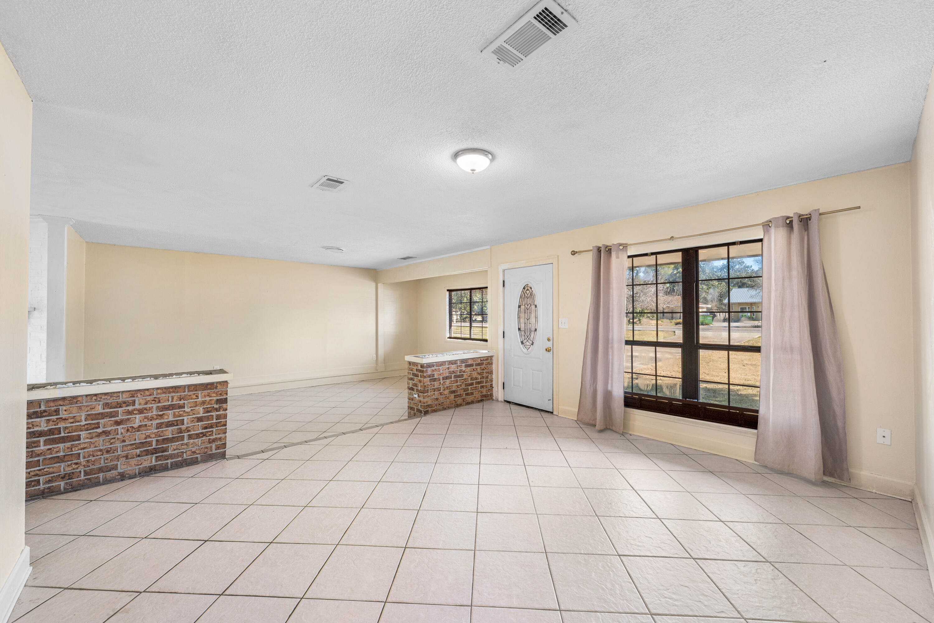 415 Main Street Destin, FL 32541 - Photo 15 of 53 Dining Room
