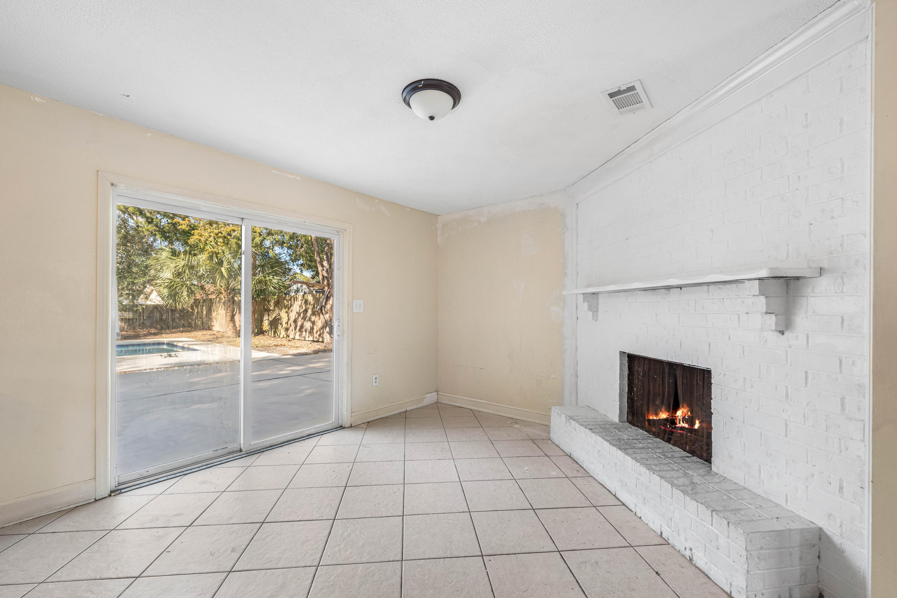 415 Main Street Destin, FL 32541 - Photo 20 of 53 Fire Place Room