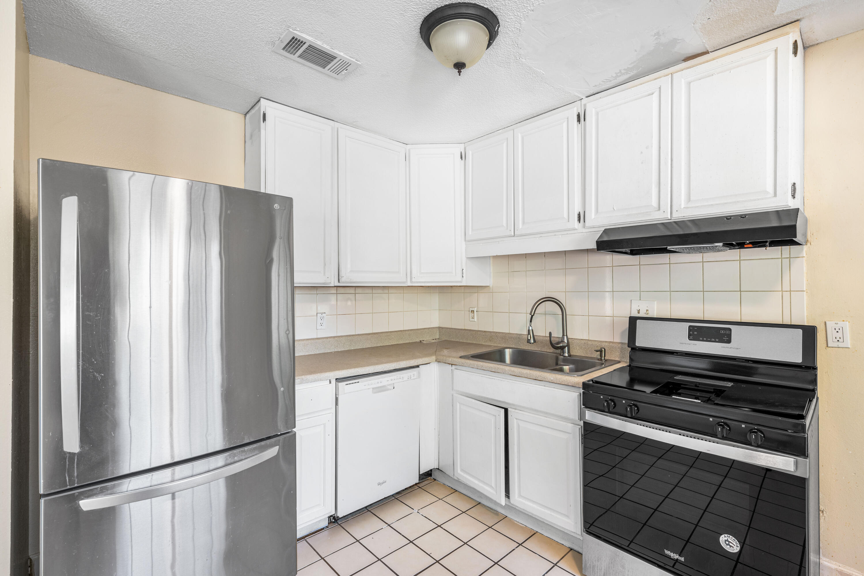 415 Main Street Destin, FL 32541 - Photo 23 of 53 Kitchen