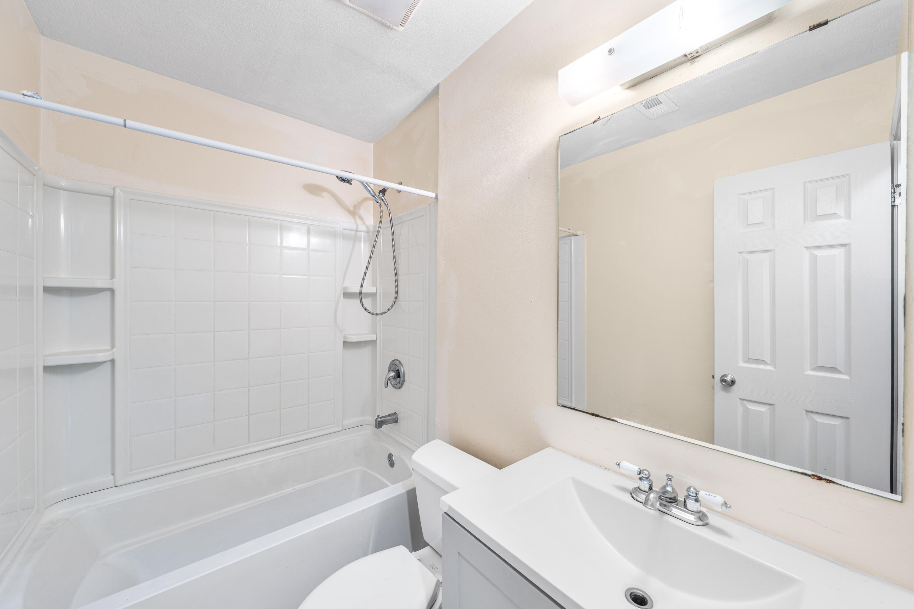 415 Main Street Destin, FL 32541 - Photo 37 of 53 Bathroom 2