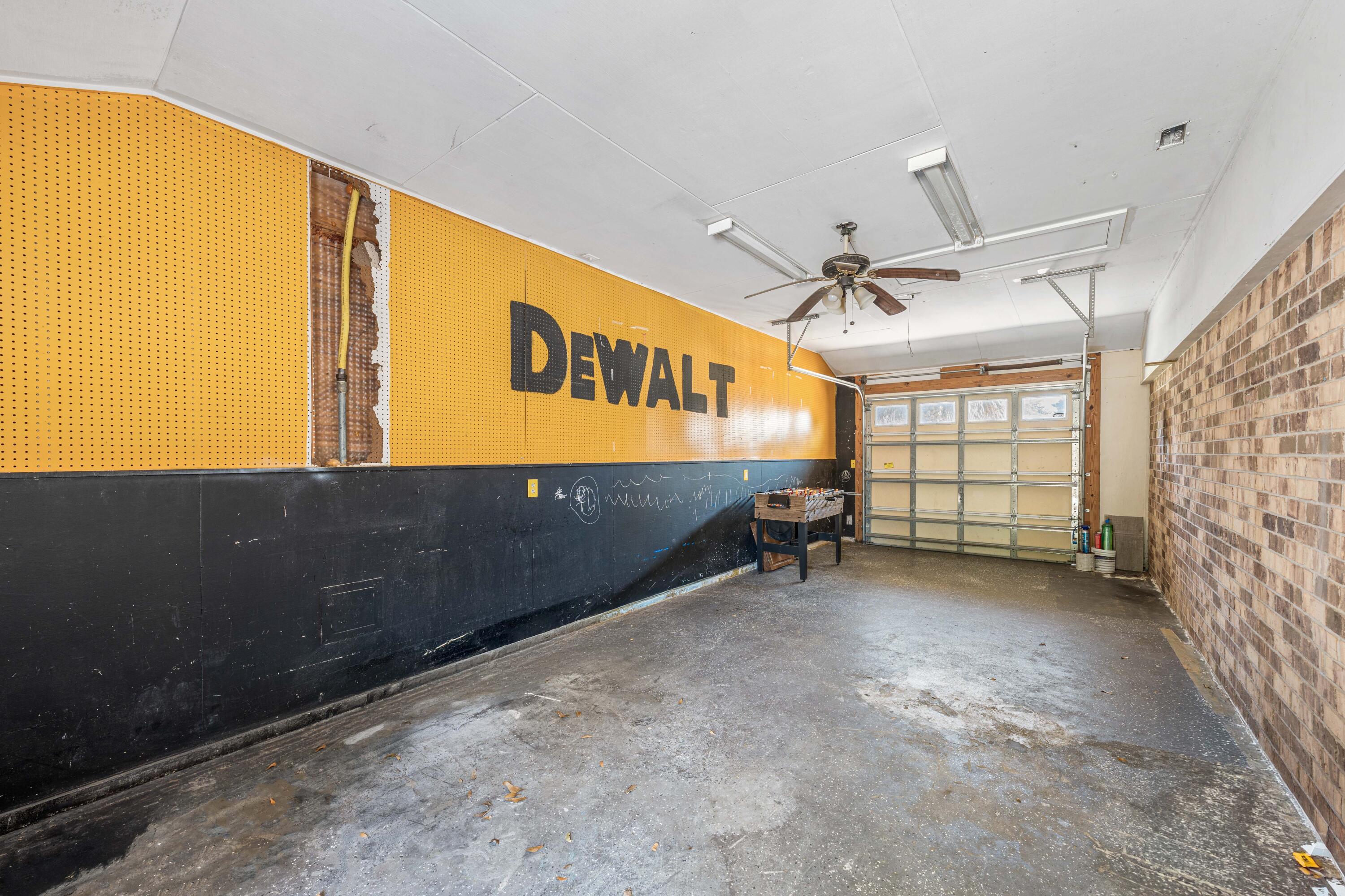 415 Main Street Destin, FL 32541 - Photo 40 of 53 Garage