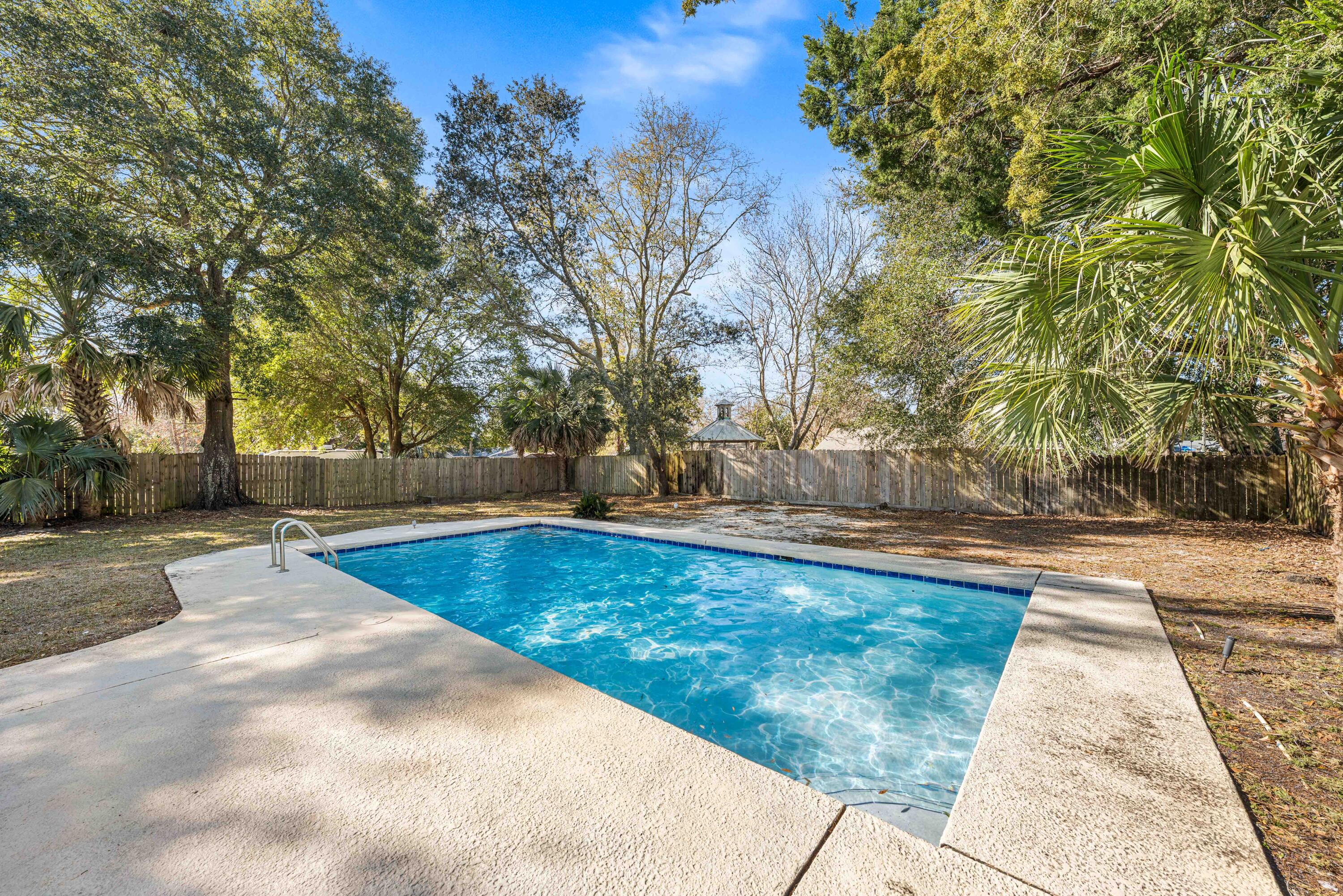 415 Main Street Destin, FL 32541 - Photo 4 of 53 Pool 2