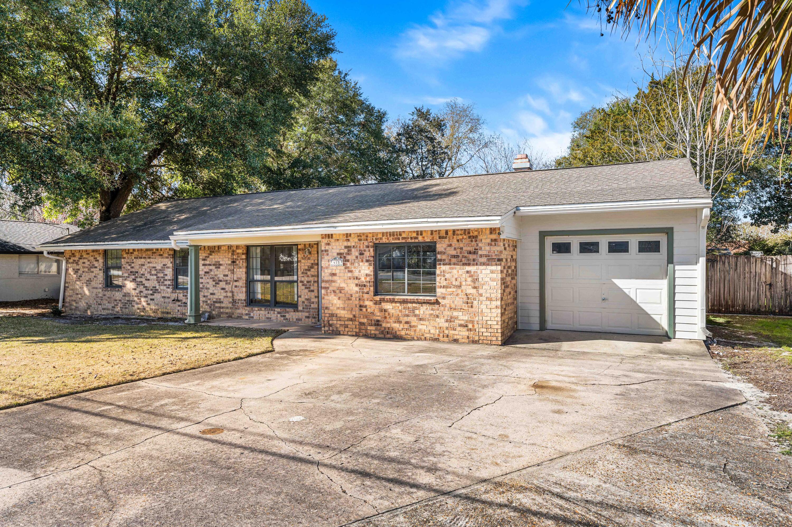 415 Main Street Destin, FL 32541 - Photo 9 of 53 Front Porch - 2