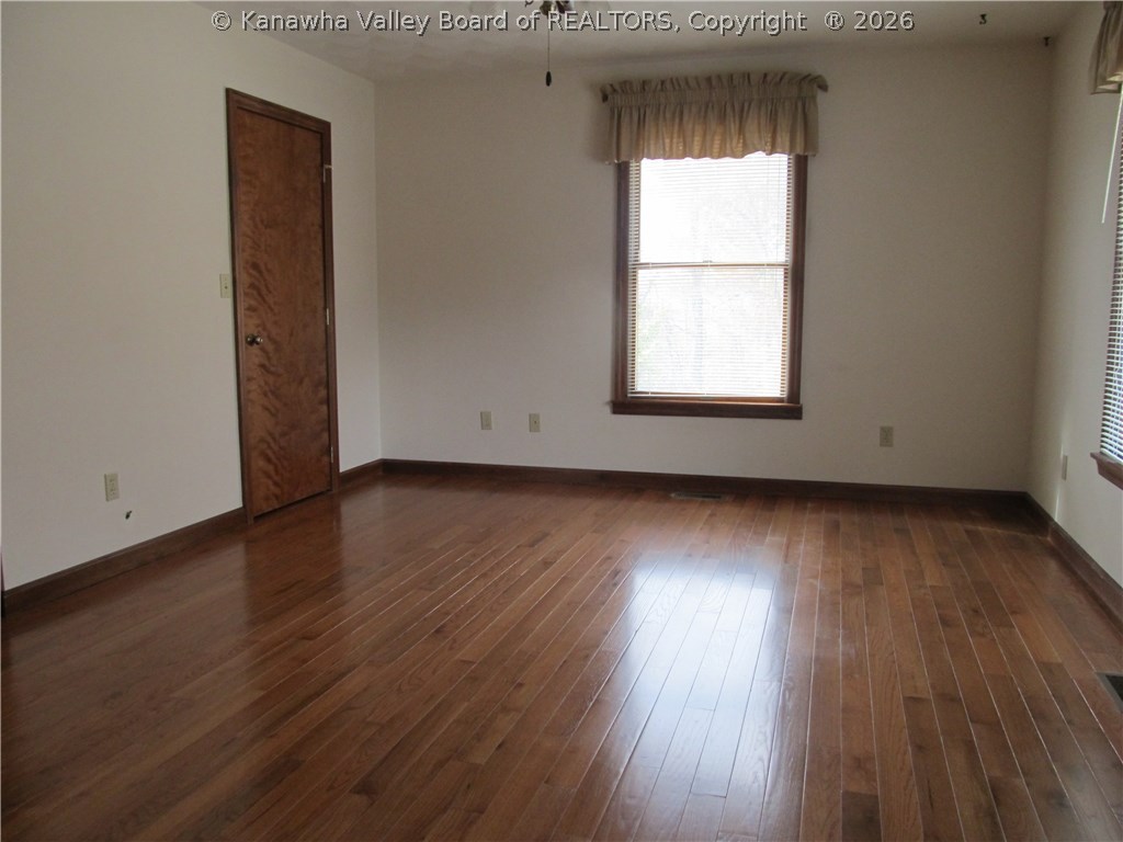 5327 Evergreen Road Fraziers Bottom, WV 25082 - Photo 9 of 17 Gallery Image 9
