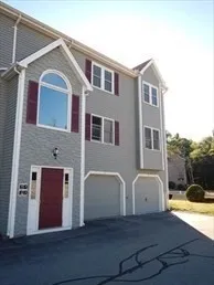 $2,200 | 64 Tennis Plaza Road, Unit 2, Dracut, MA 01826