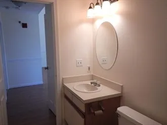 $2,200 | 64 Tennis Plaza Road, Unit 2, Dracut, MA 01826