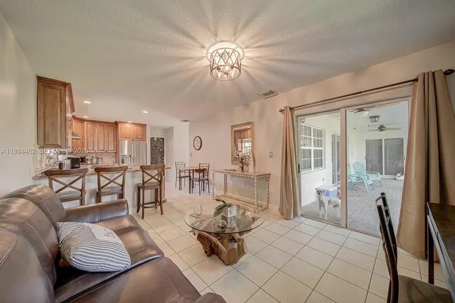 $3,500 | 18128 Southwest 151st Avenue, Miami, FL 33187