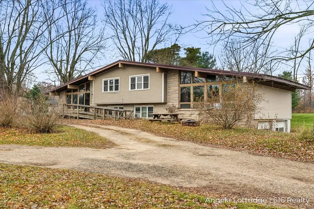 $260,000 | 6240 Highway 66, Nashville, MI 49073