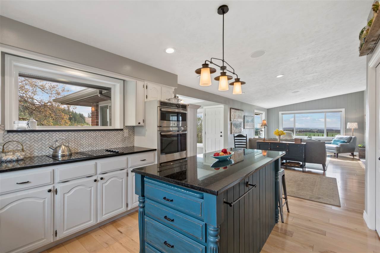 16612 East Macmahan Road Spokane, WA 99217 - Photo 2 of 20