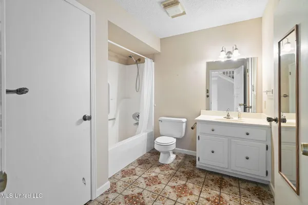 $369,900 | 7848 Missy Cove, Hernando, MS 38632