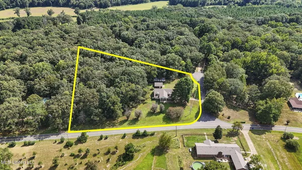 $369,900 | 7848 Missy Cove, Hernando, MS 38632