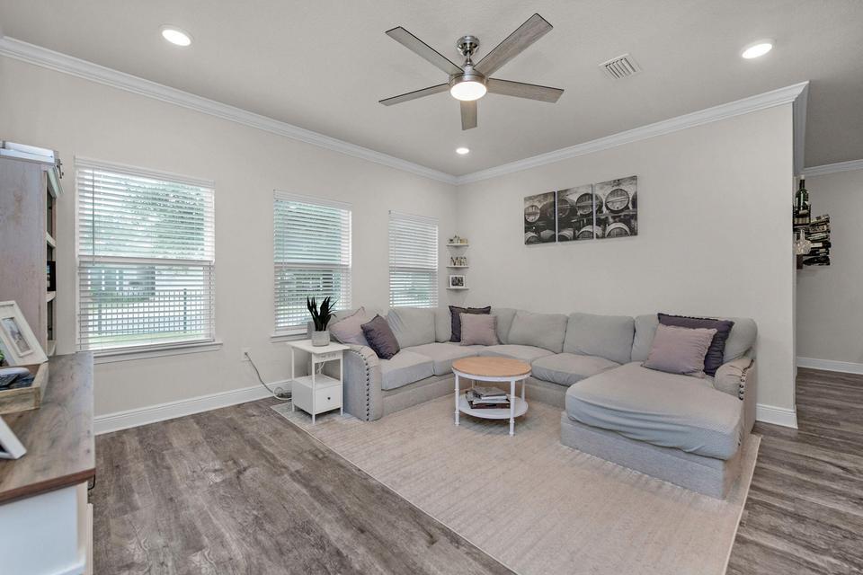 131 Dusky Way Freeport, FL 32439 - Photo 8 of 47 20260619193357816426000000-o