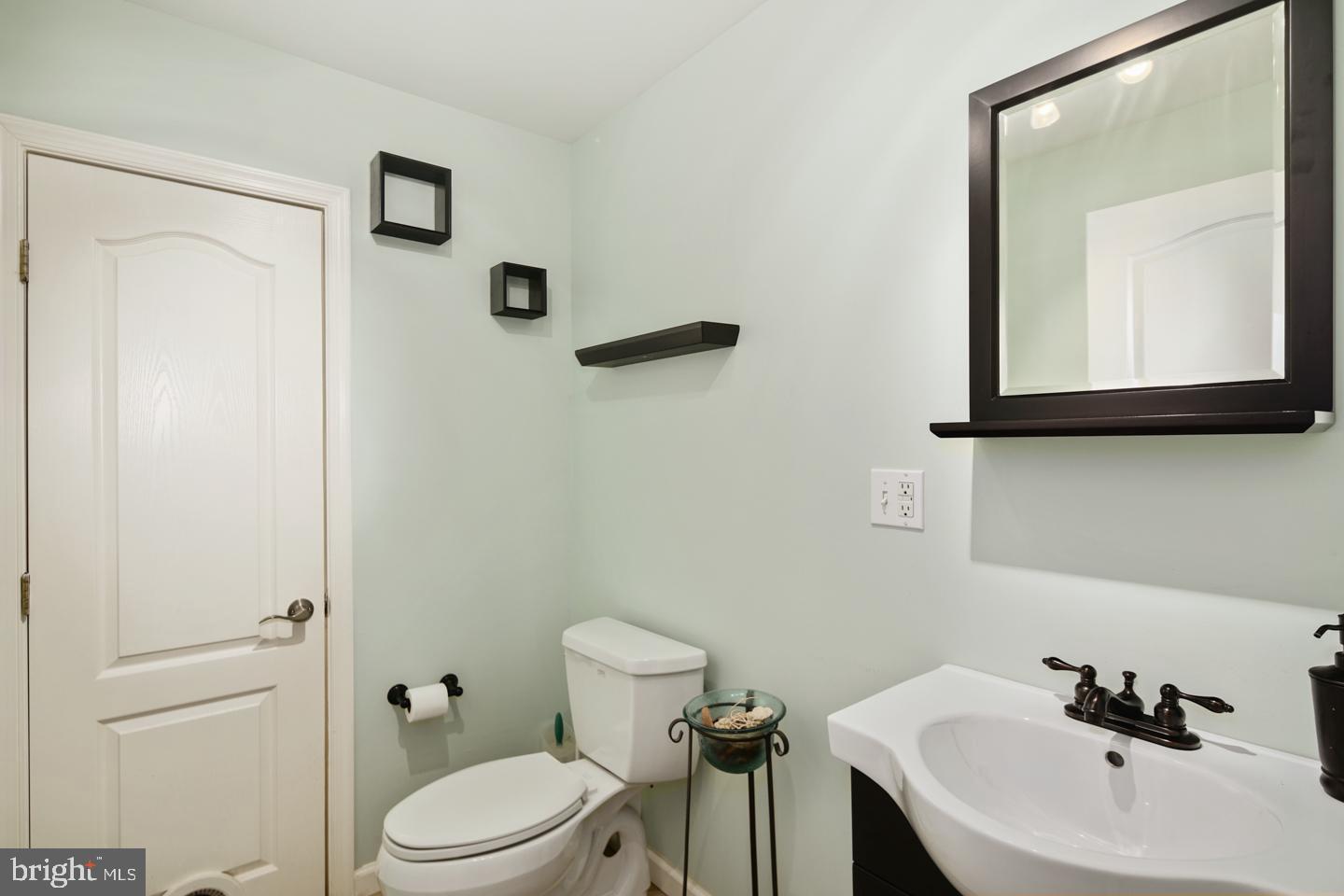4388 Yates Road Bensalem, PA 19020 - Photo 31 of 35 Gallery Image 31