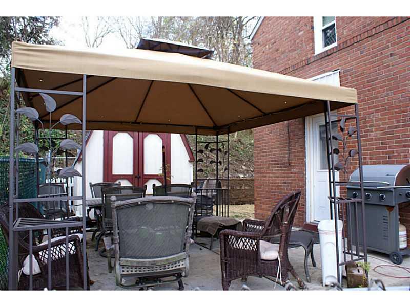 860 Middle Road Pittsburgh, PA 15234 - Photo 9 of 22 Patio/Deck.