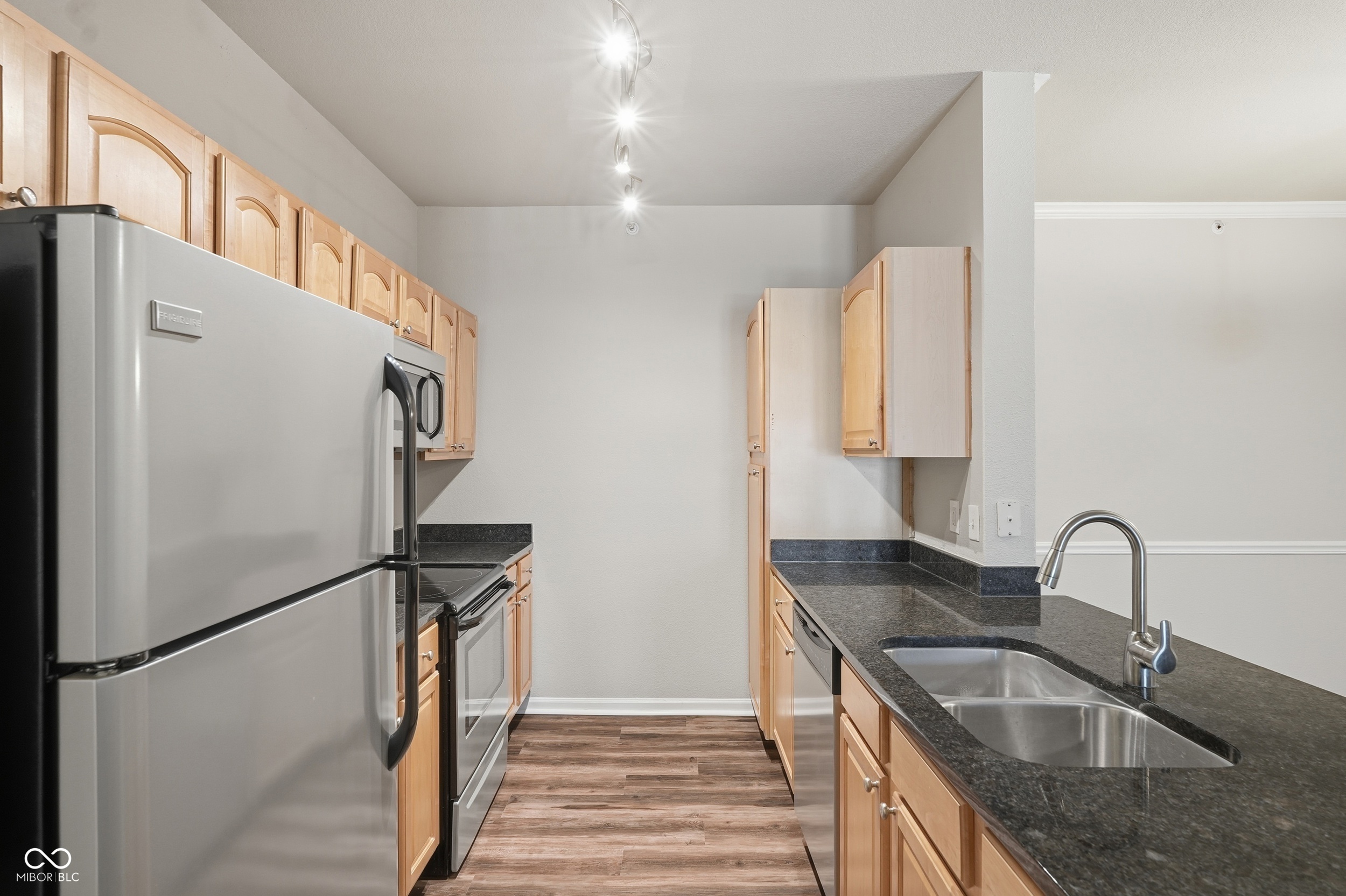 12833 Tradd Street, Unit 2A Carmel, IN 46032 - Photo 17 of 38