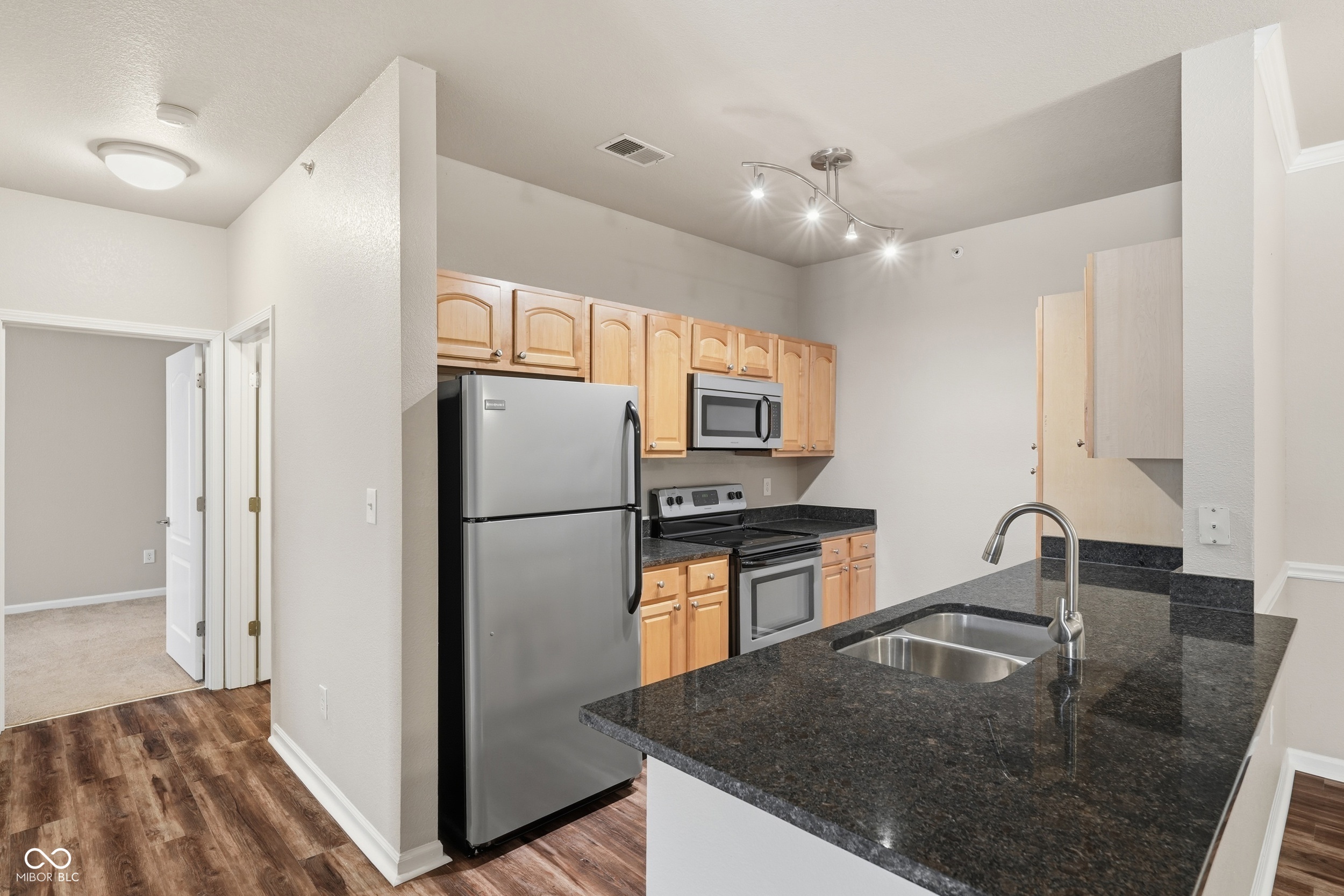 12833 Tradd Street, Unit 2A Carmel, IN 46032 - Photo 19 of 38