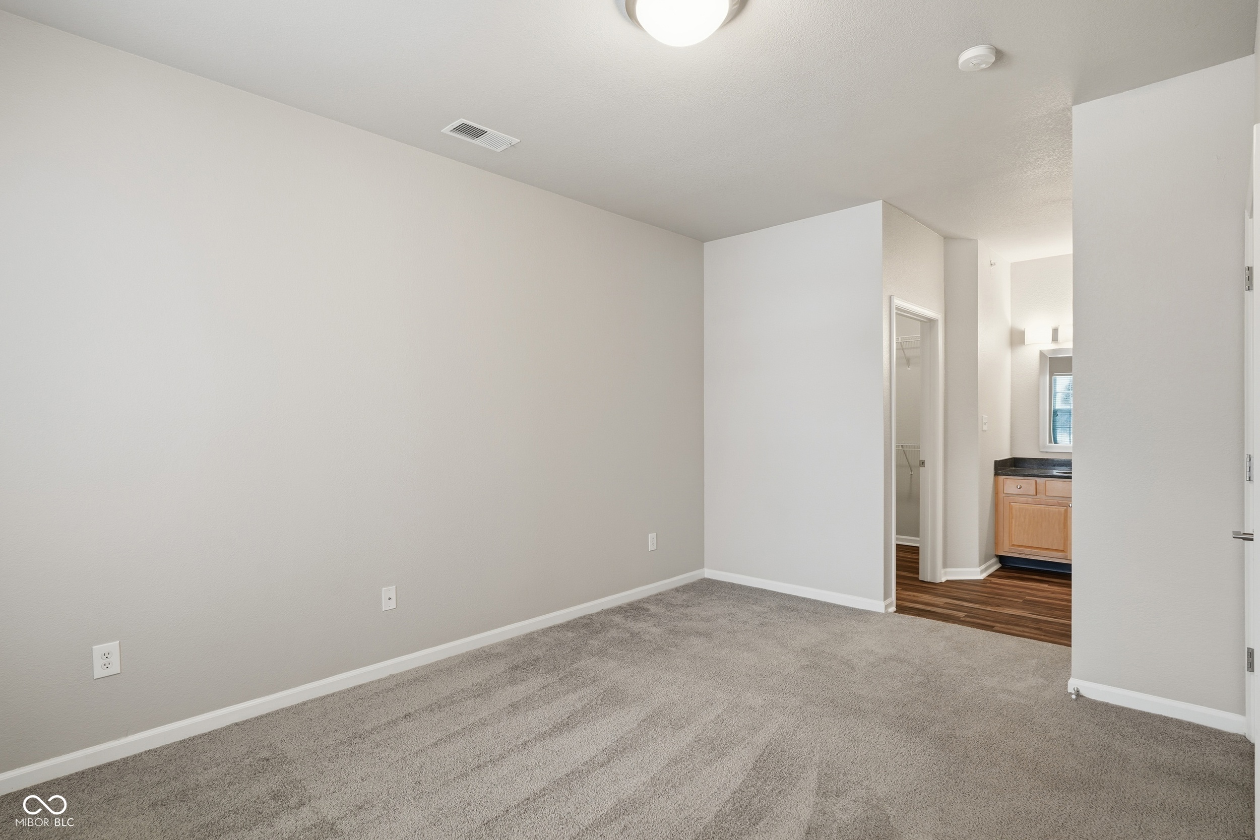 12833 Tradd Street, Unit 2A Carmel, IN 46032 - Photo 22 of 38